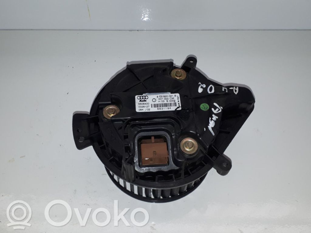 Audi A4 S4 B6 8E 8H Lämmittimen puhallin 