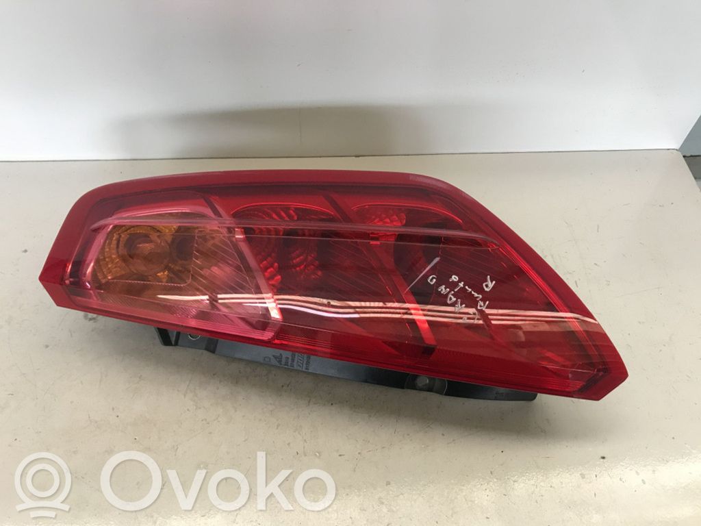 Fiat Grande Punto Aizmugurējais lukturis virsbūvē 