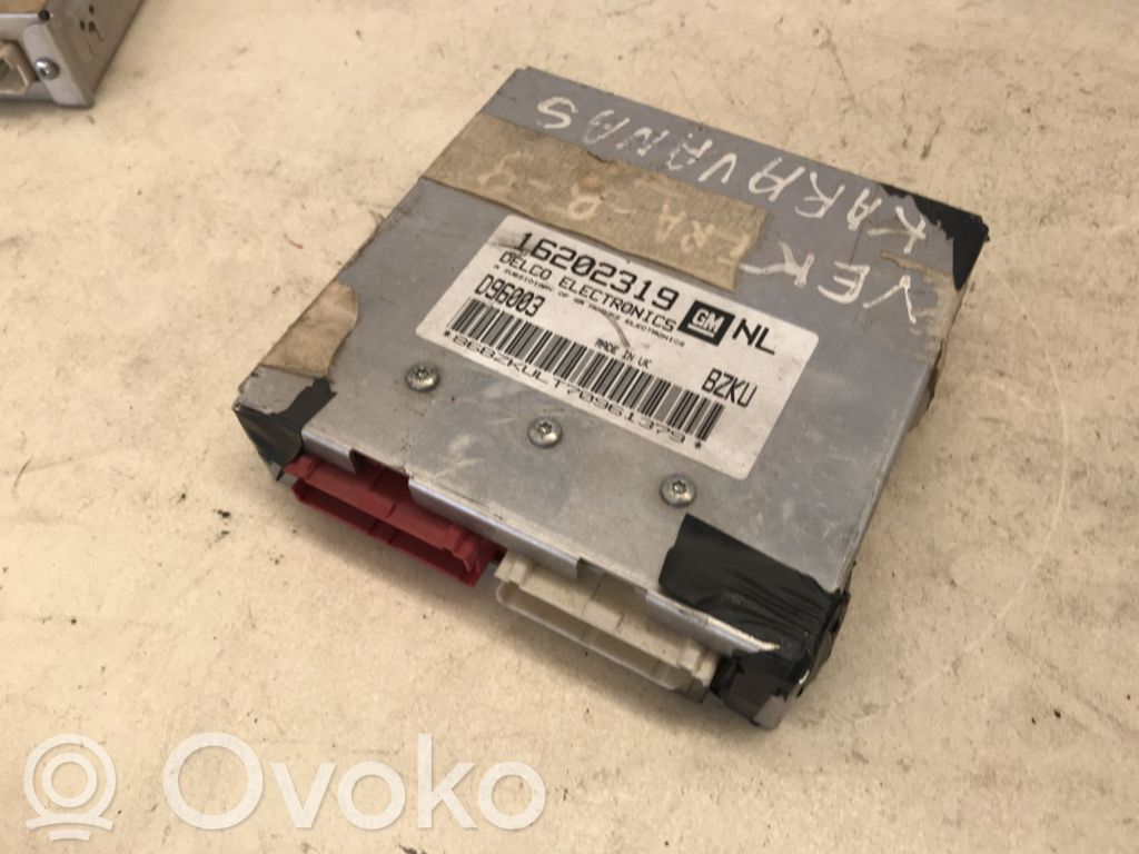 Opel Vectra B Engine control unit/module 