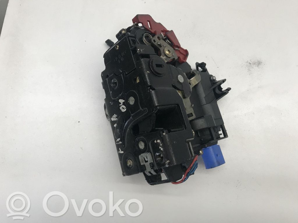 Zamek drzwi przednich   6Y0839015,5J0839015,6Y0839015A