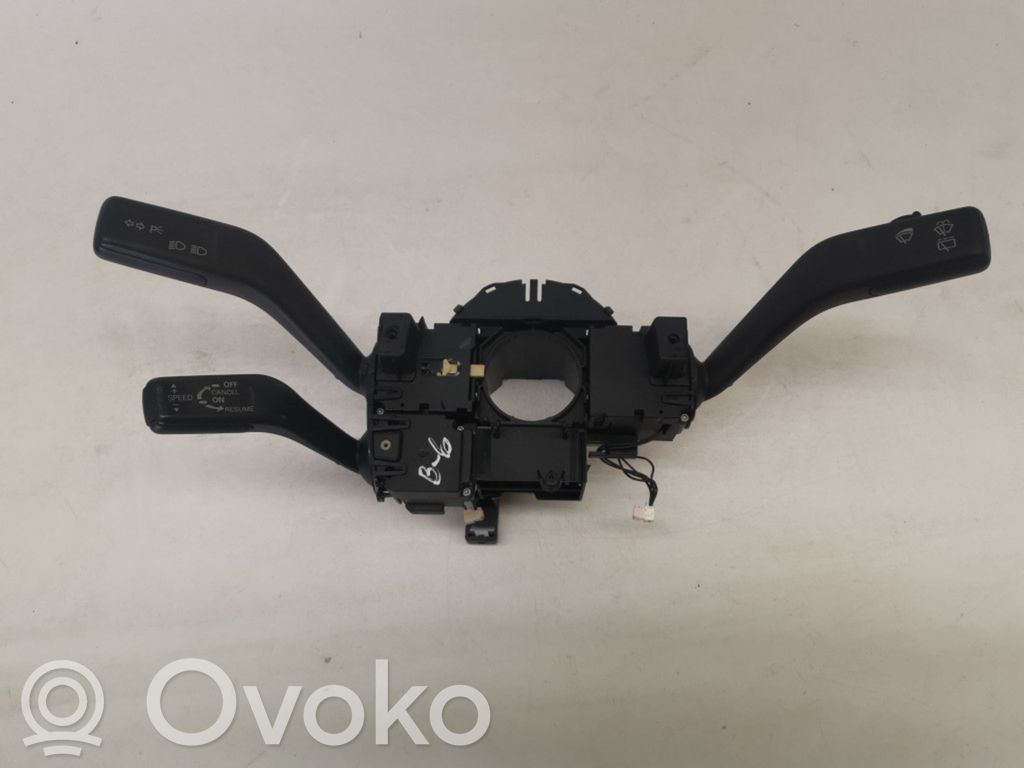 Volkswagen PASSAT B6 Manetka / Przełącznik kierunkowskazów wycieraczek 