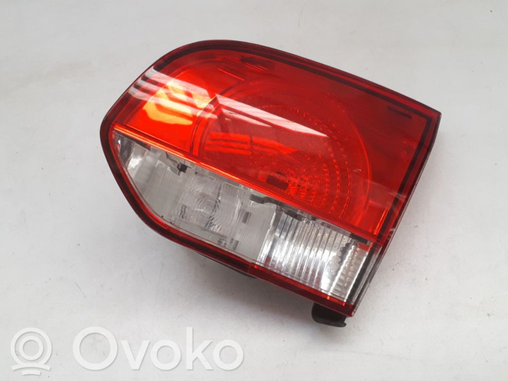 Lampy tylnej klapy bagażnika   5K0945108,89090386R