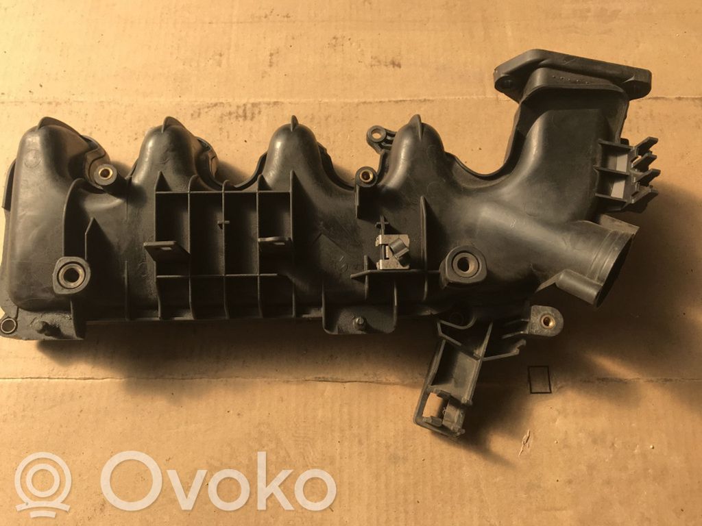 Peugeot 307 Kolektorius įsiurbimo 