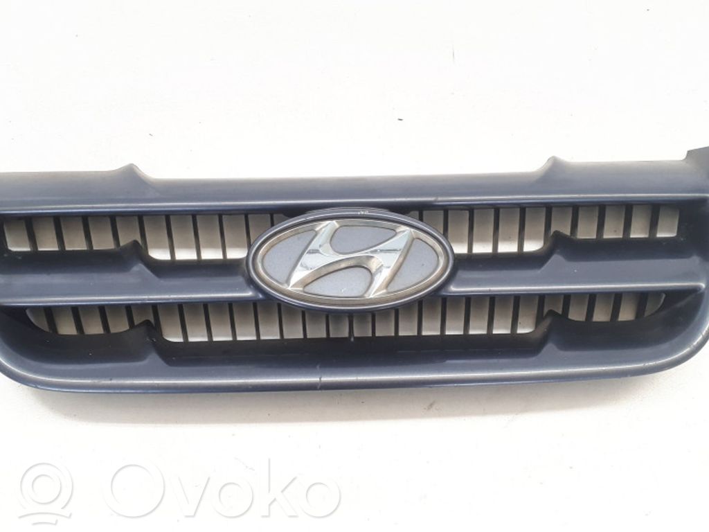 Hyundai Matrix Etupuskurin ylempi jäähdytinsäleikkö 