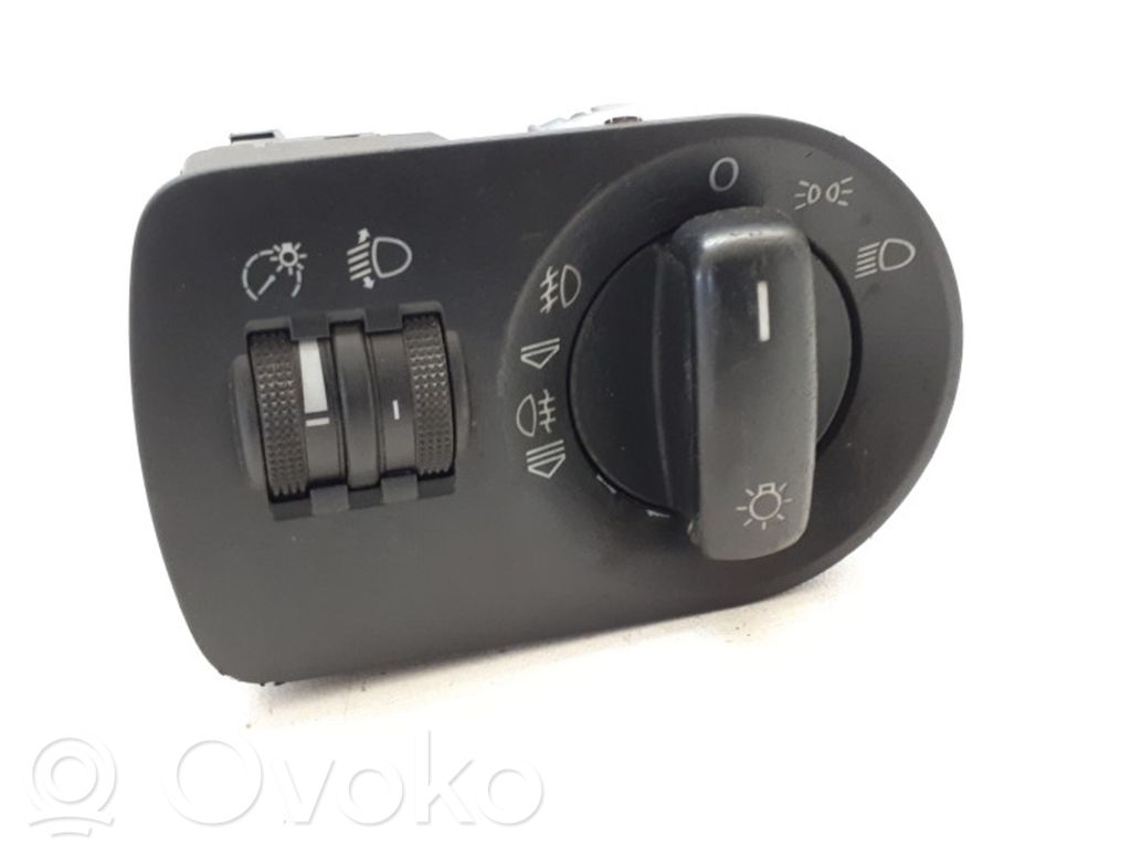 Audi A3 S3 8P Light switch 