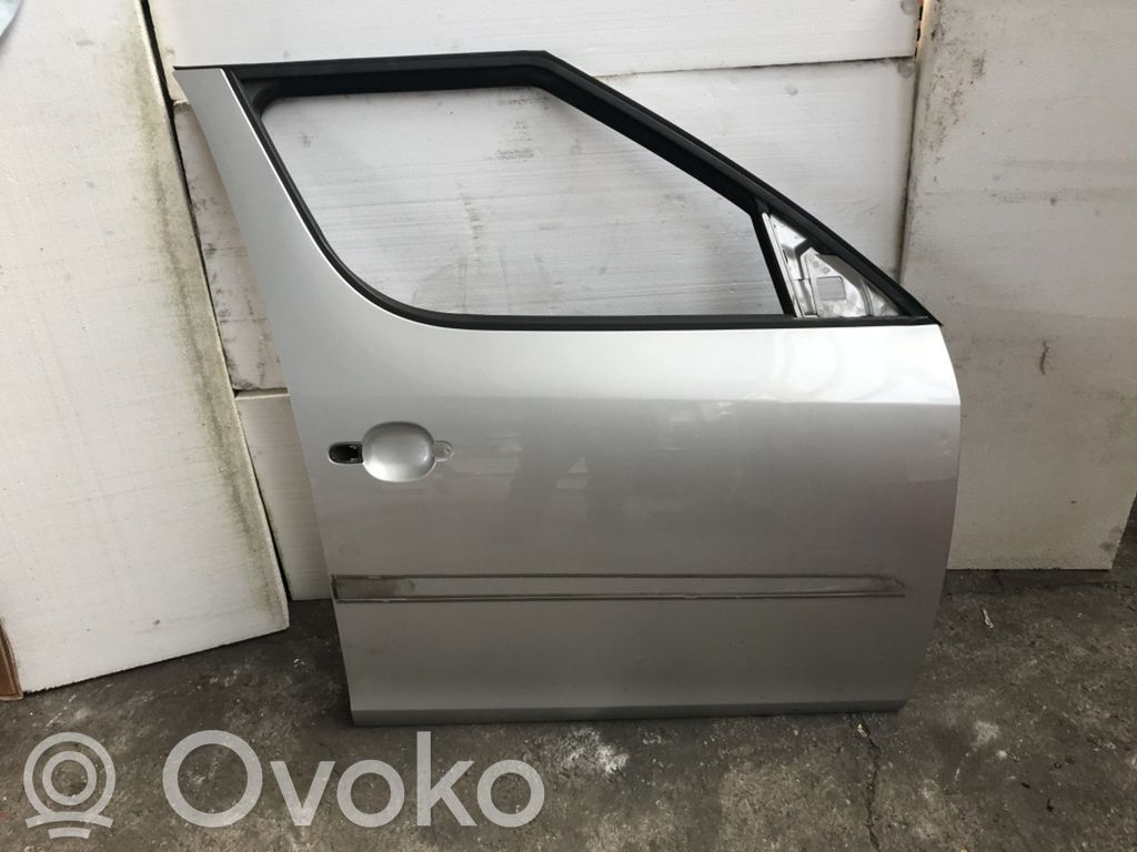 Skoda Praktik (5J8) Puerta delantera 
