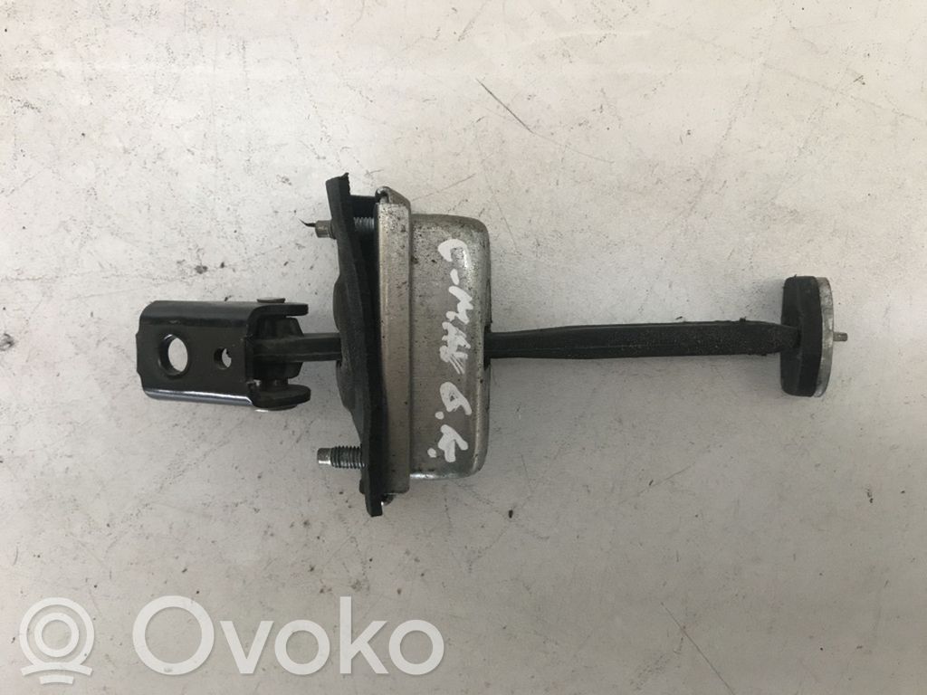 Ford Focus C-MAX Takaoven pidätin 