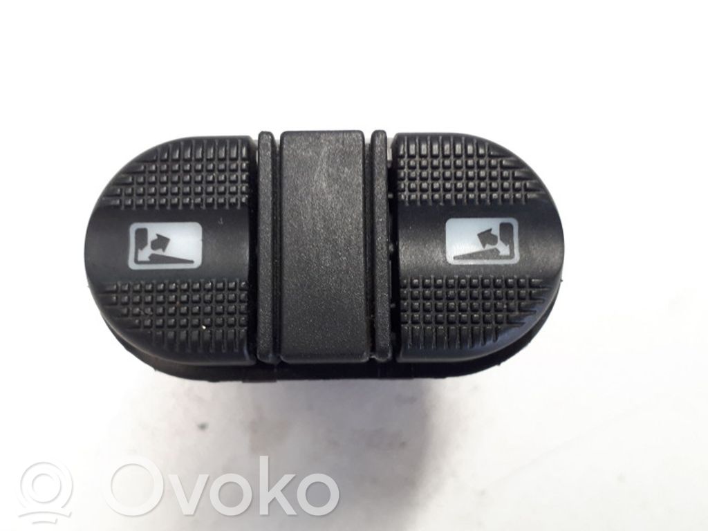 Electric window control switch   7M0959856