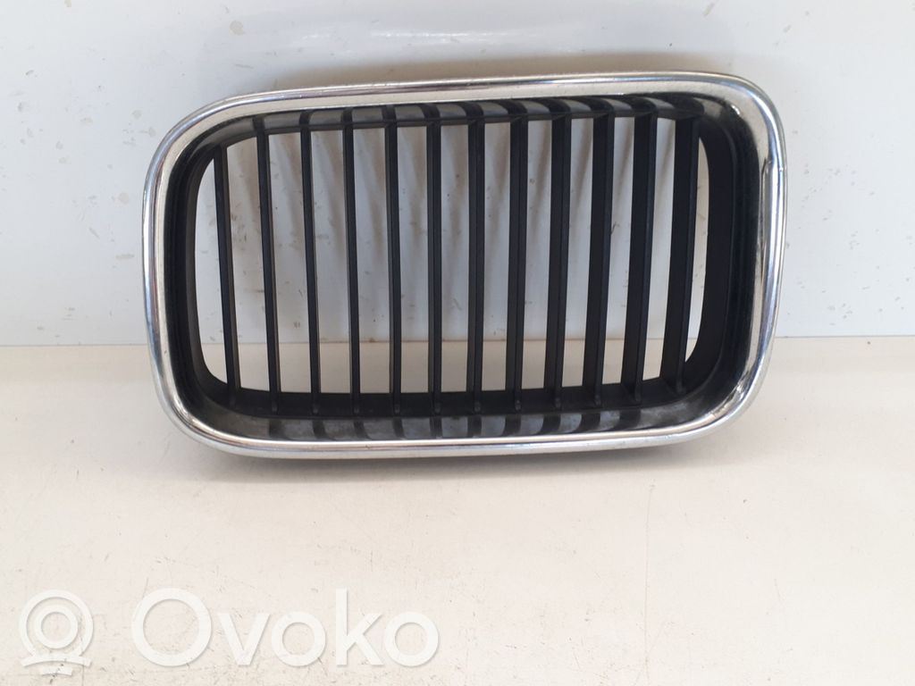 BMW 3 E46 Front bumper upper radiator grill 