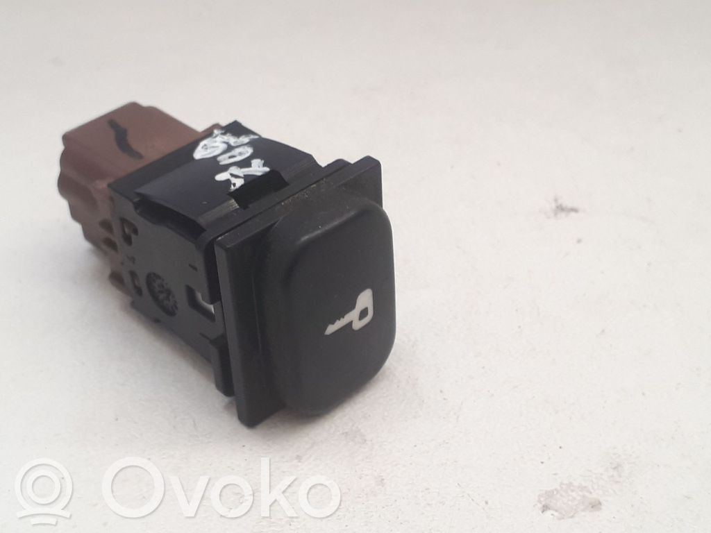 Peugeot 607 Central locking switch button 