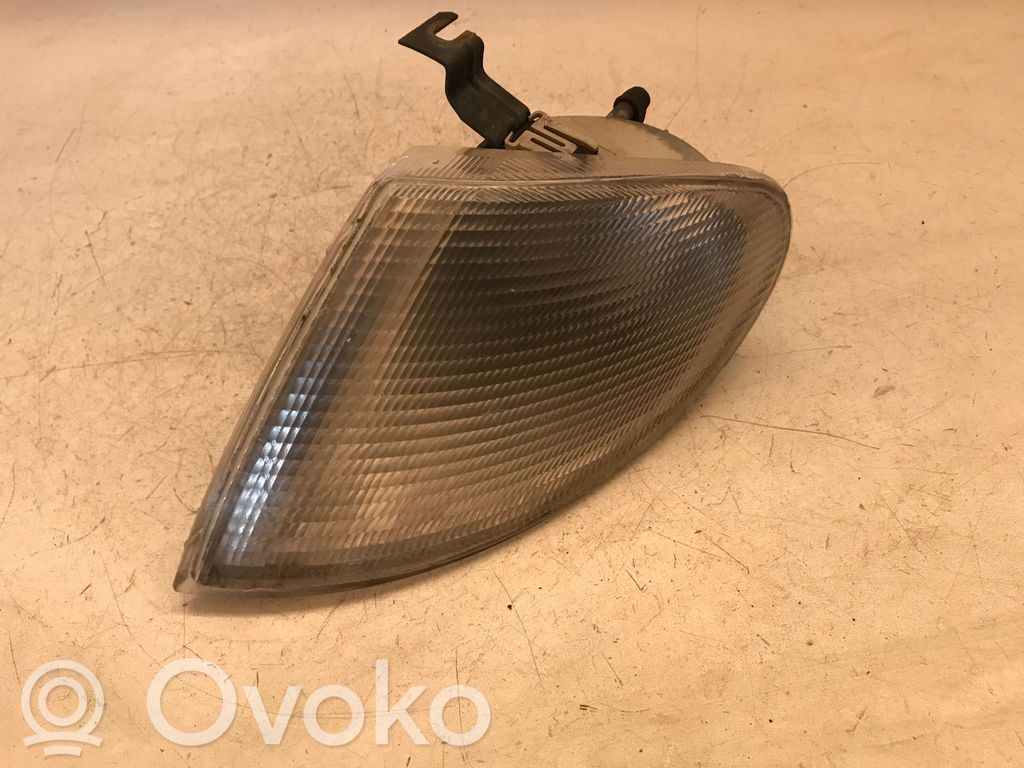 Volkswagen Sharan Front indicator light 
