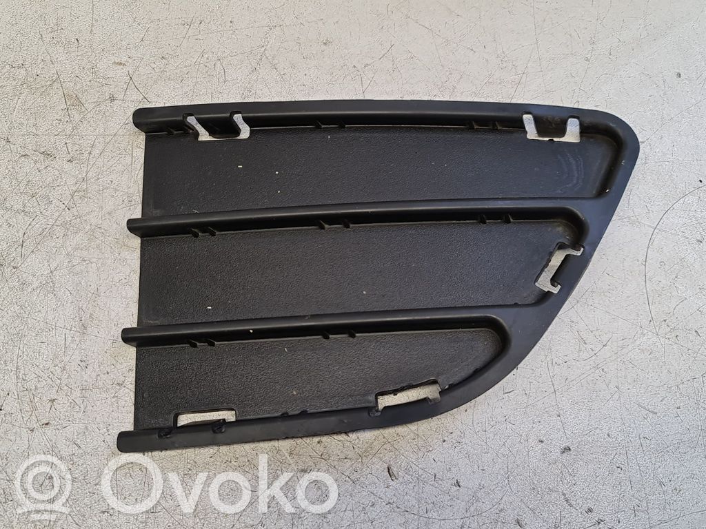 Chevrolet Spark Rejilla inferior del parachoques delantero 