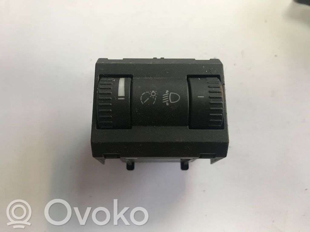 Skoda Octavia Mk2 (1Z) Headlight level height control switch 