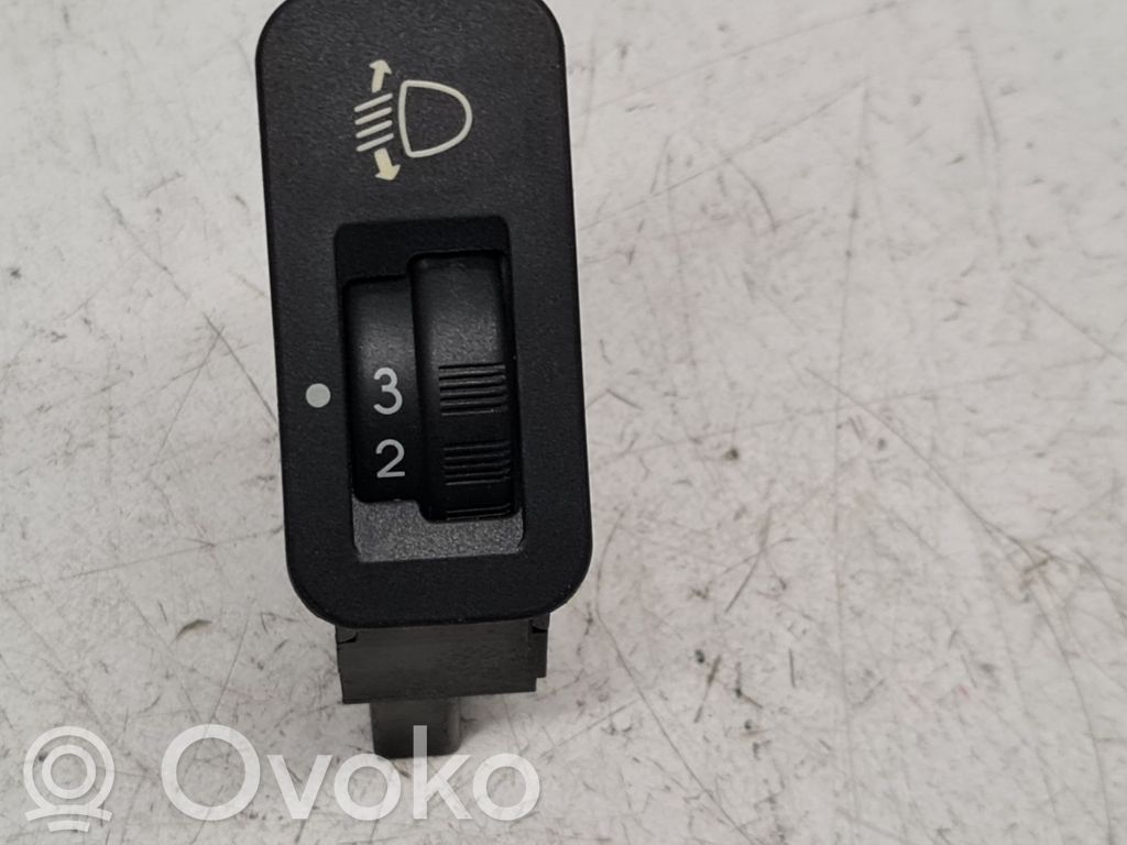 Peugeot 206 Headlight level height control switch 