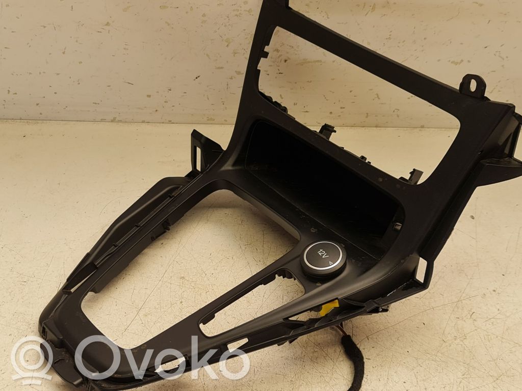 Ford Focus Gear shifter surround trim plastic 