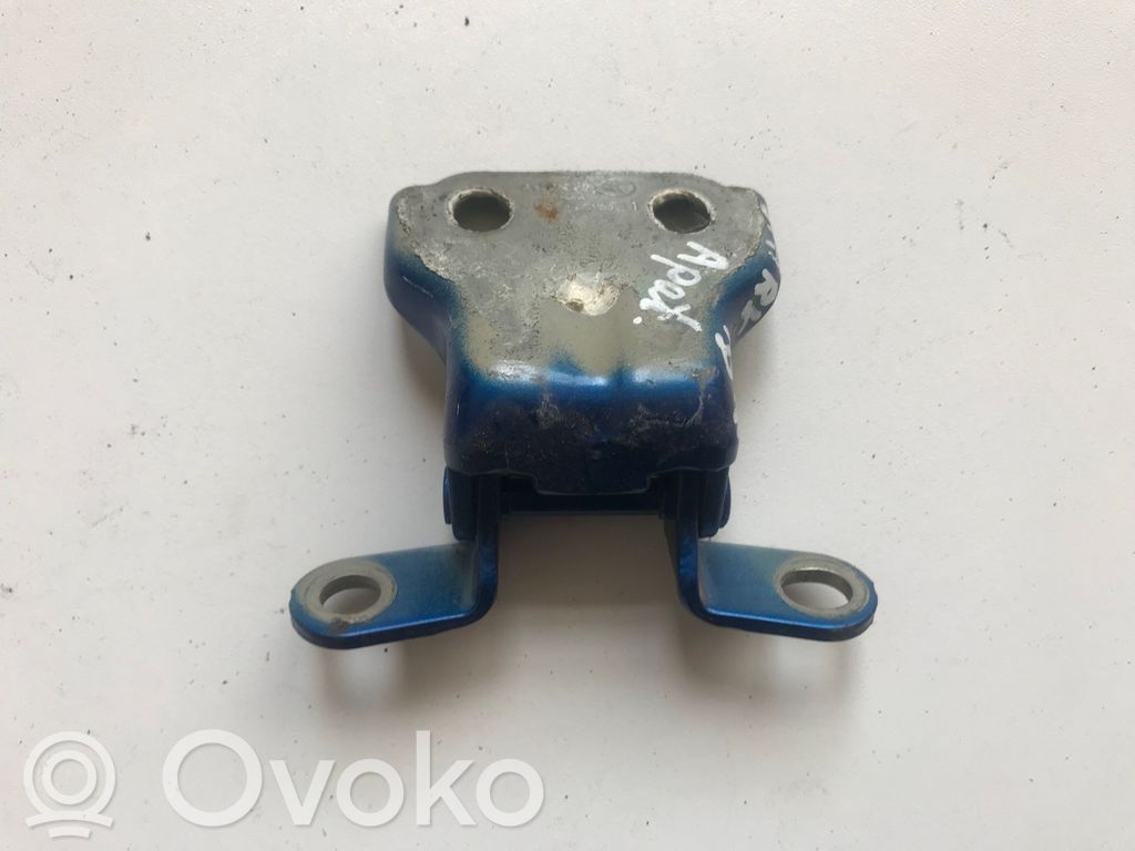 Front door lower hinge   A047587