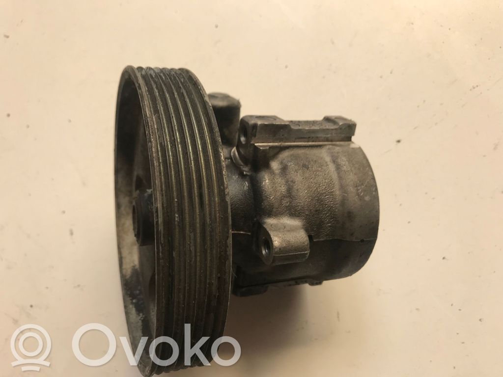 Peugeot 206 CC Power steering pump 