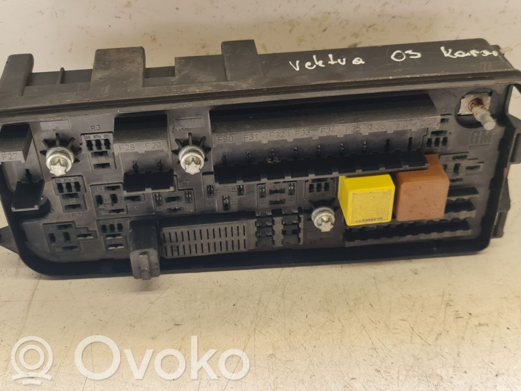 Opel Vectra C Módulo de fusible 