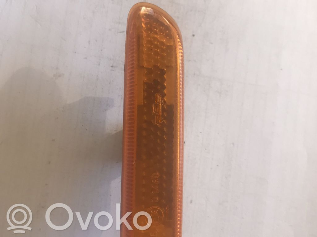 BMW 3 E46 Front fender indicator light 