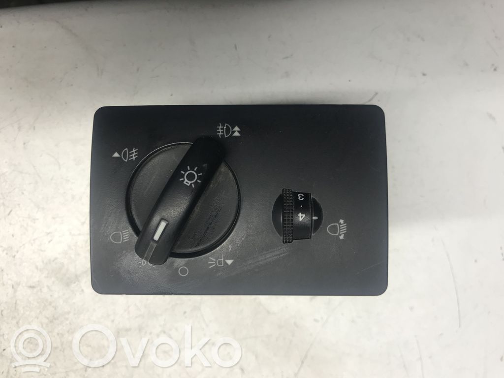 Ford Focus Lukturu slēdzis 