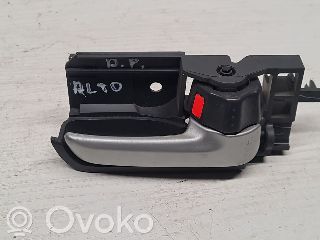 Suzuki Alto Manecilla interna puerta delantera 