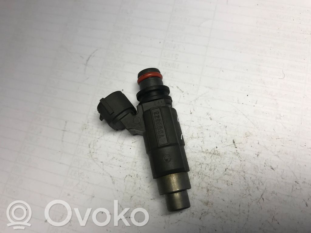 Mitsubishi Space Star Fuel injector 