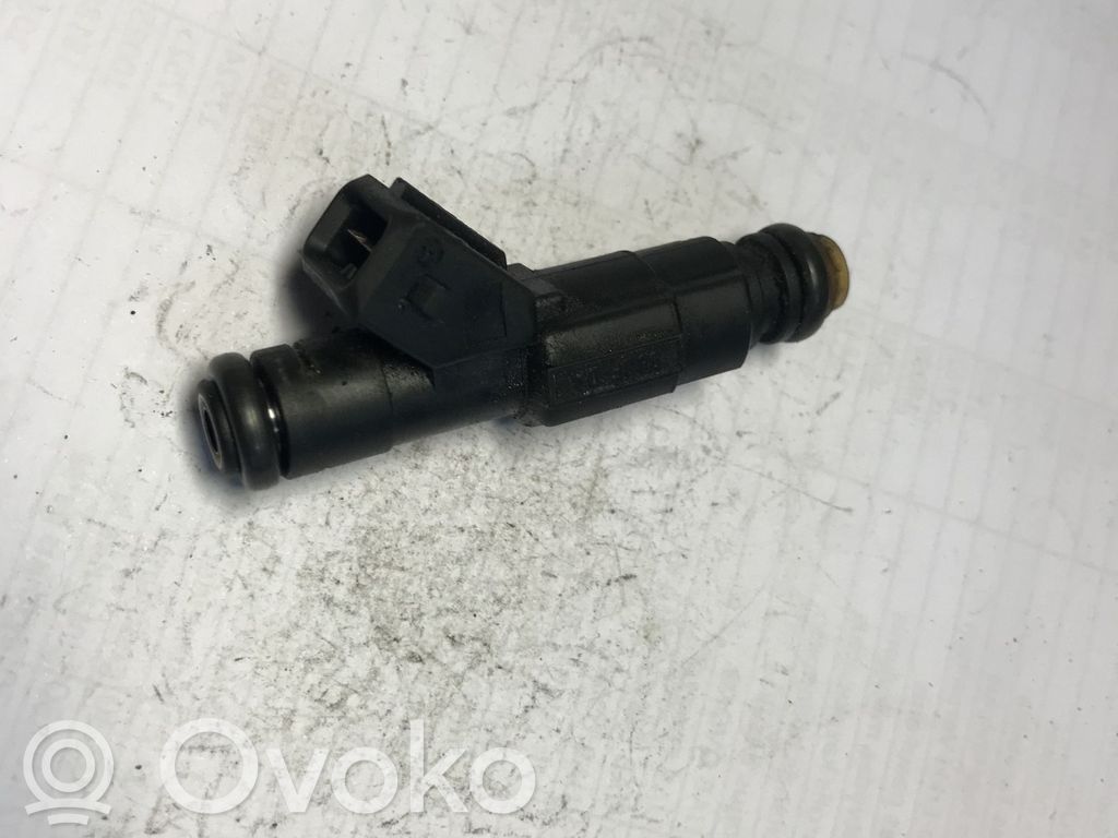 Ford Mondeo MK II Inyector de combustible 
