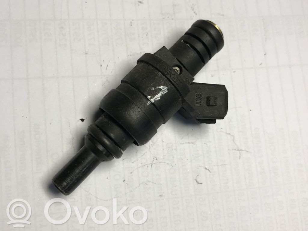 Seat Leon (1M) Inyector de combustible 