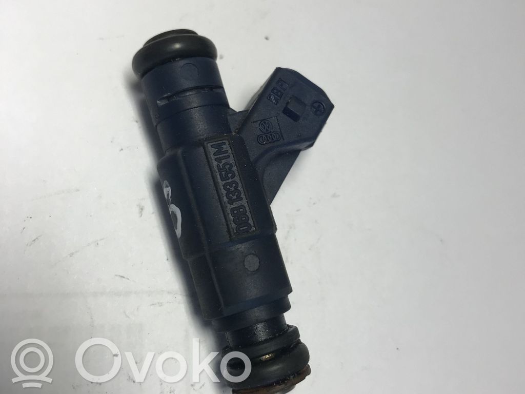 Audi A4 S4 B7 8E 8H Wtryskiwacz paliwa 