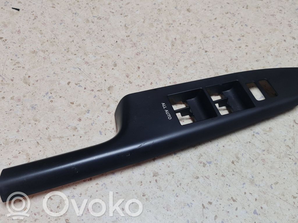 Lexus CT 200H Front door window switch trim 