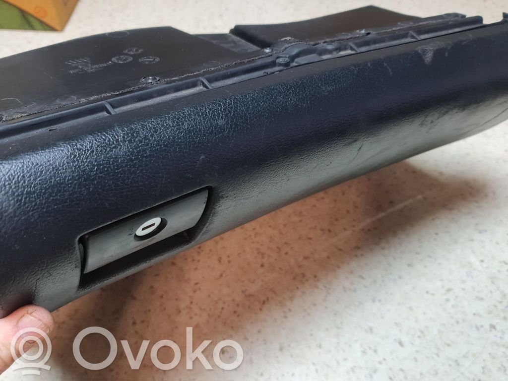 Audi A4 S4 B5 8D Daiktadėžės (bordačioko) komplektas 