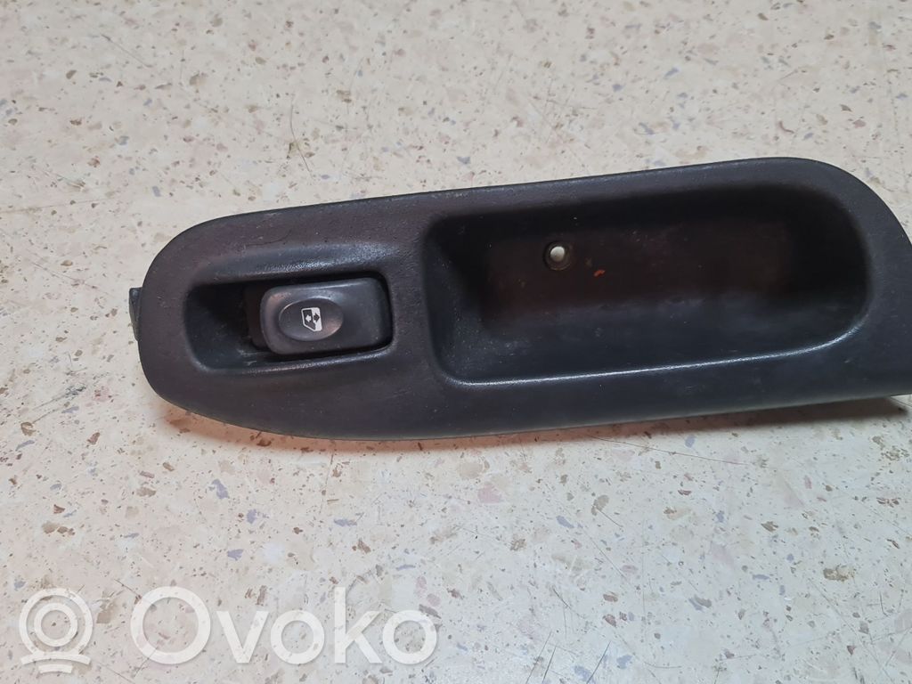 Renault Scenic I Electric window control switch 