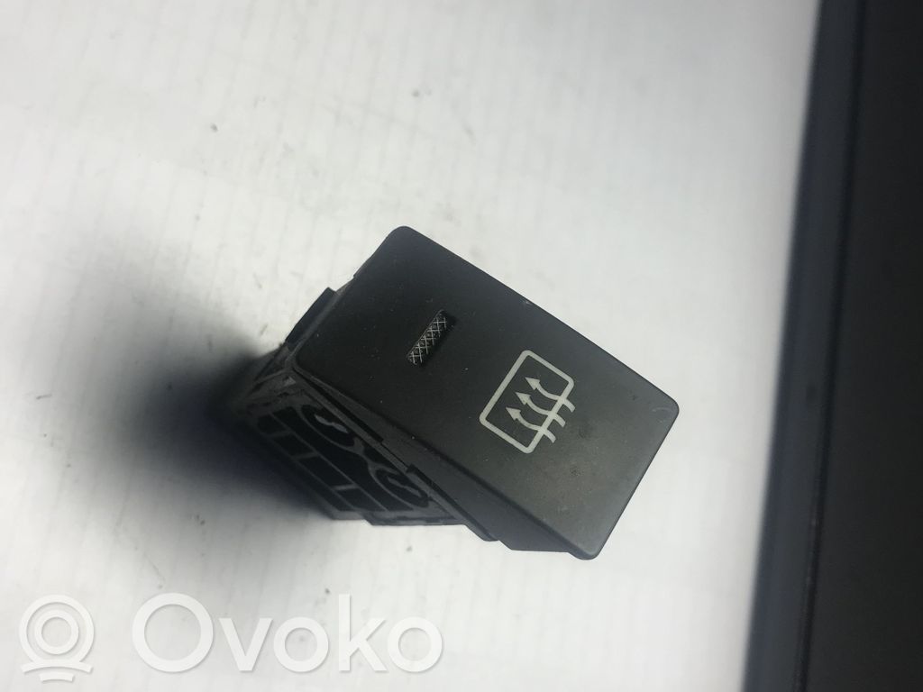 Hyundai Matrix Windscreen/window heater switch 