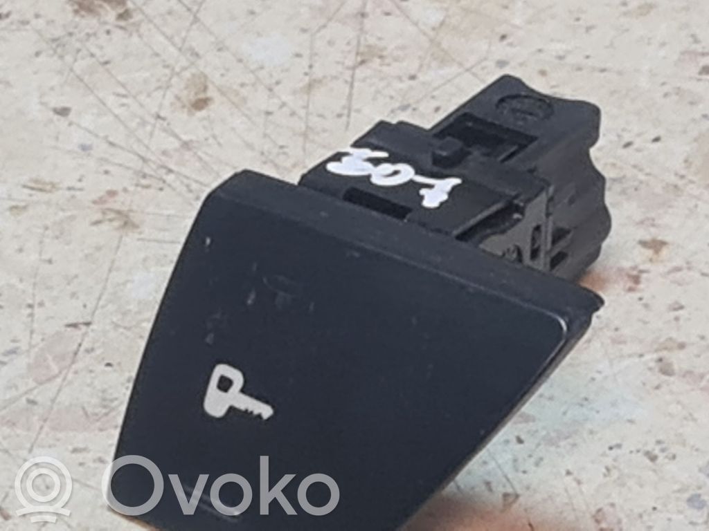Peugeot 307 Central locking switch button 