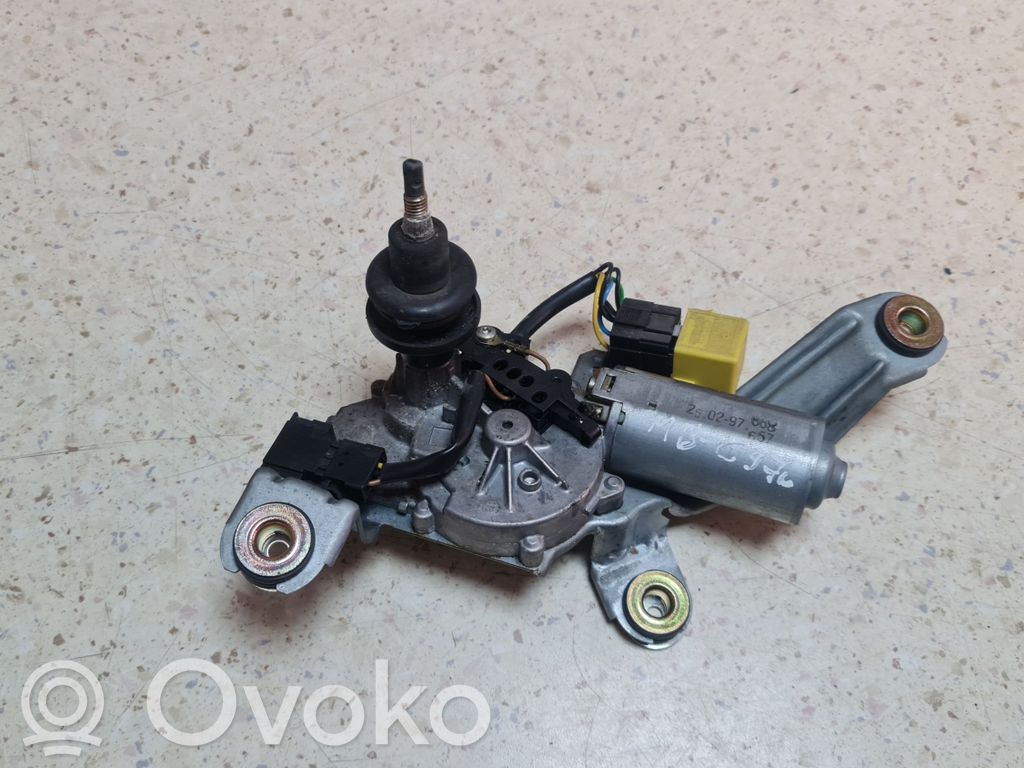 Mercedes-Benz C W202 Silniczek wycieraczki szyby tylnej 