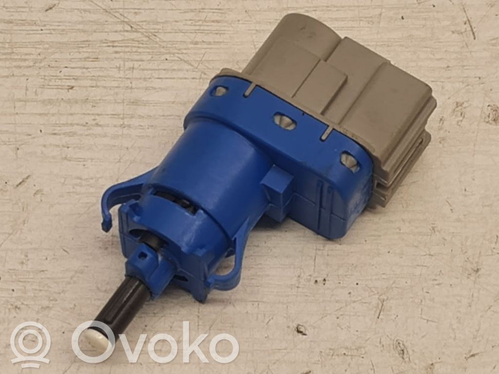Ford C-MAX II Brake pedal sensor switch 