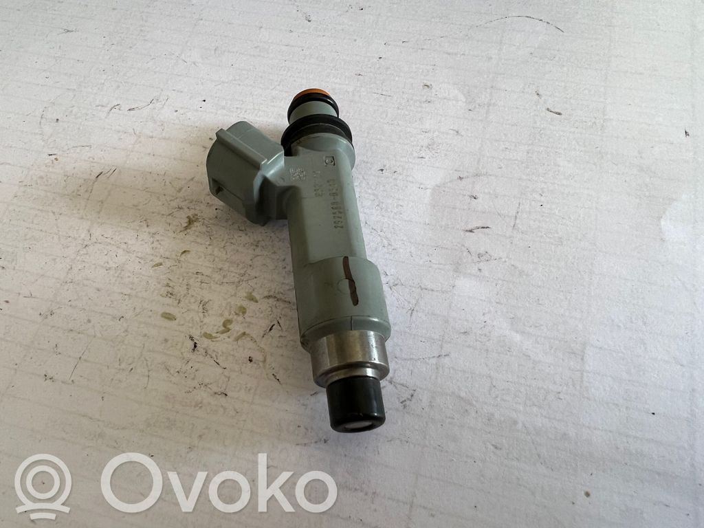 Suzuki Swift I Inyector de combustible 
