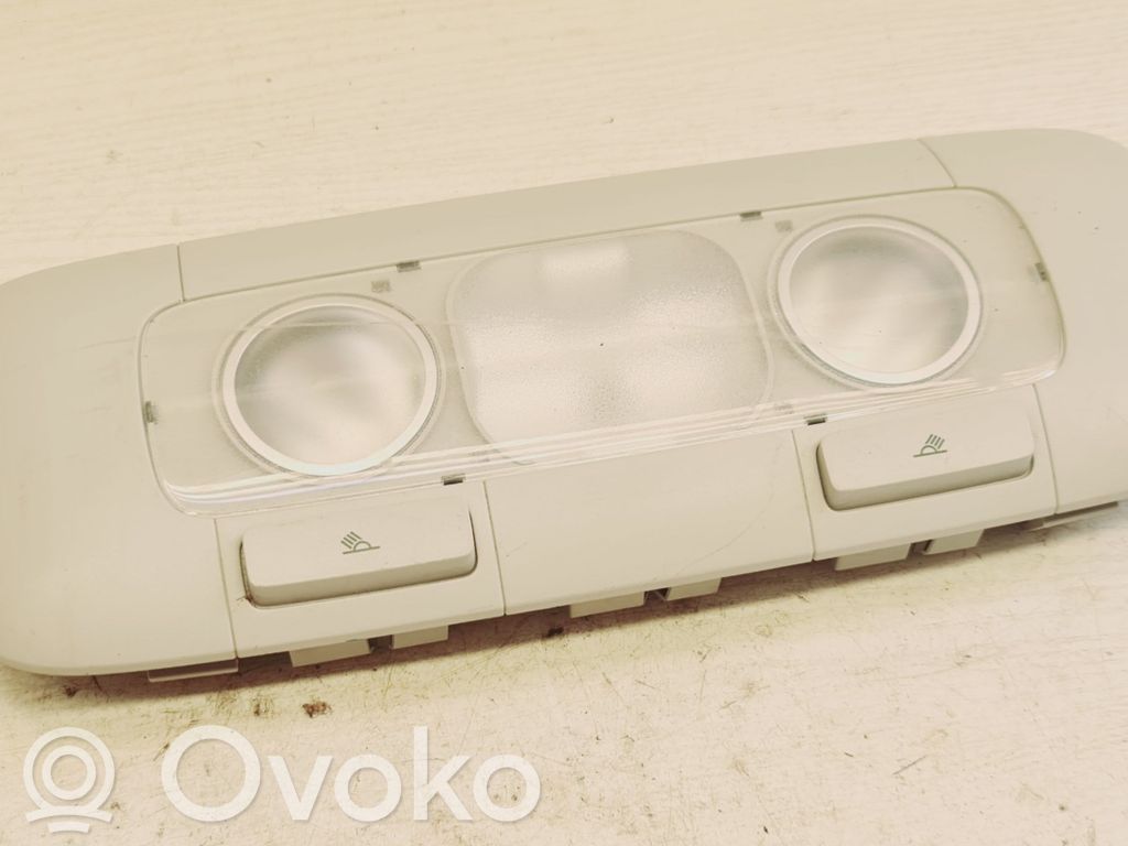 Volkswagen Golf V Luz del asiento trasero 