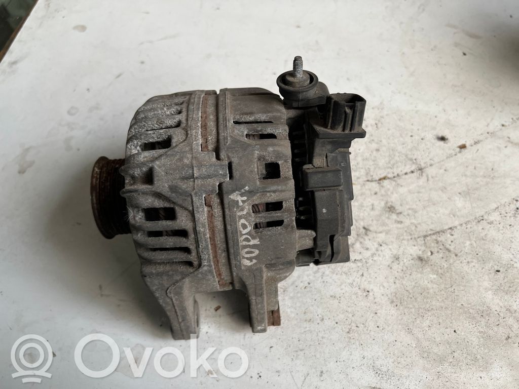 Toyota Corolla E120 E130 Ģenerators 