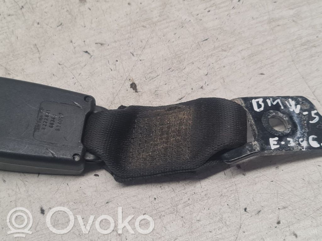 BMW 5 E39 Vidējās jostas sprādze (aizmugurē) 