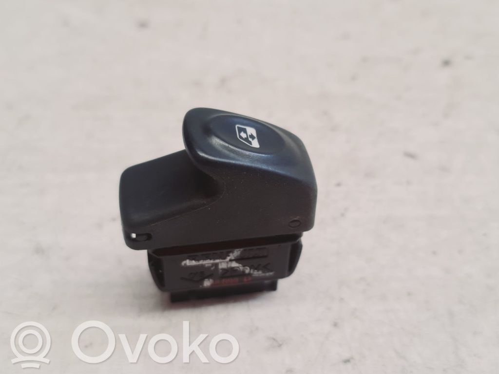 Renault Megane I Electric window control switch 