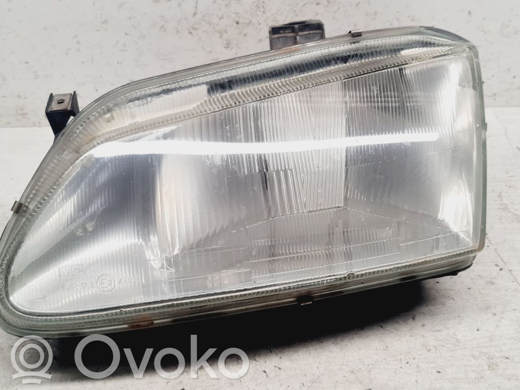 Renault Scenic I Headlight/headlamp 