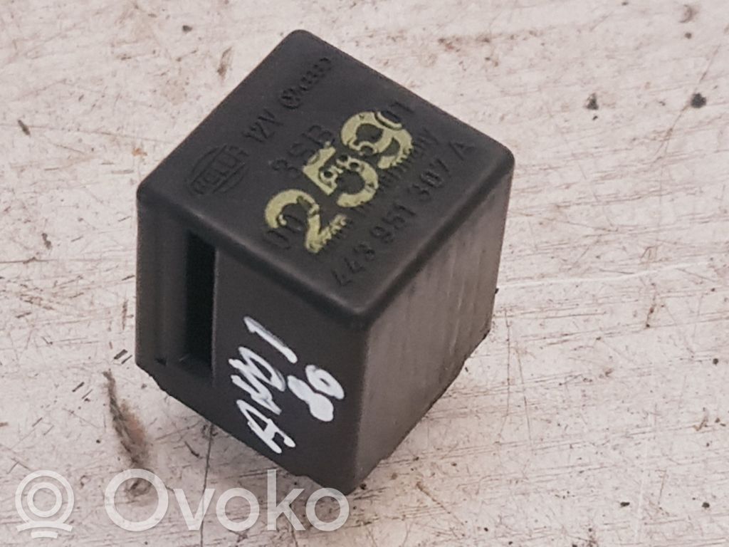 Audi 80 90 B3 Muu rele 