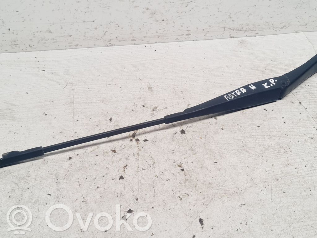 Opel Astra H Ramię wycieraczki szyby przedniej / czołowej 