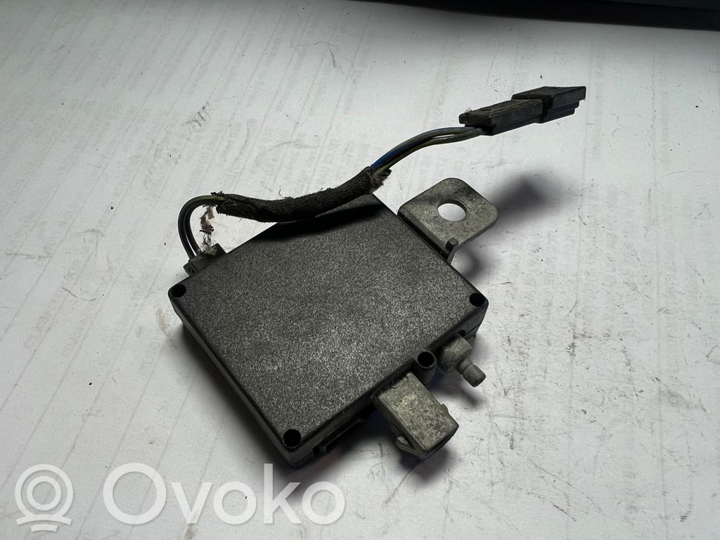 BMW 3 E36 Antenos stiprintuvas 