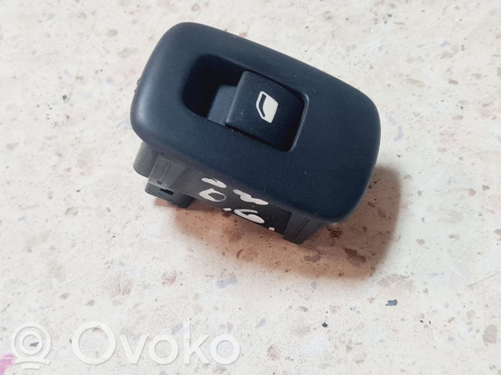 Peugeot 207 Electric window control switch 