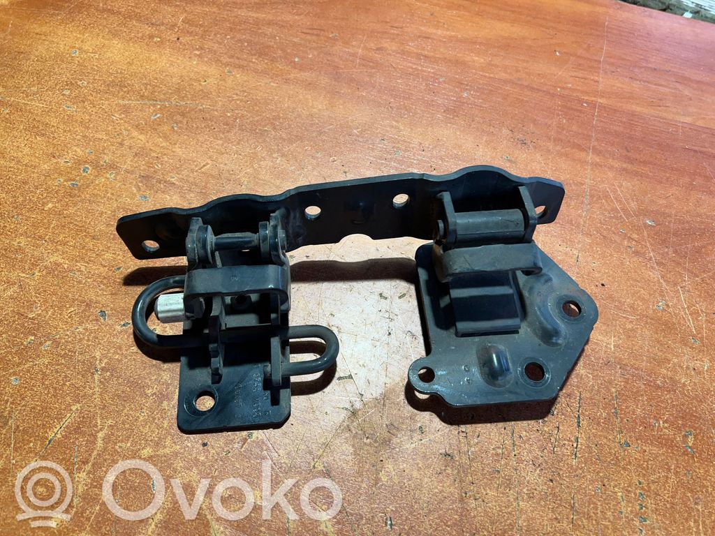 Zawiasy drzwi / Komplet   0009733V005