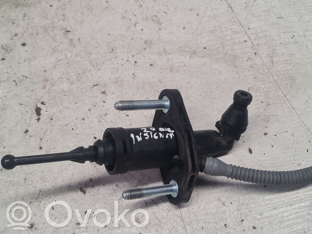 Opel Insignia A Kytkimen apusylinteri 
