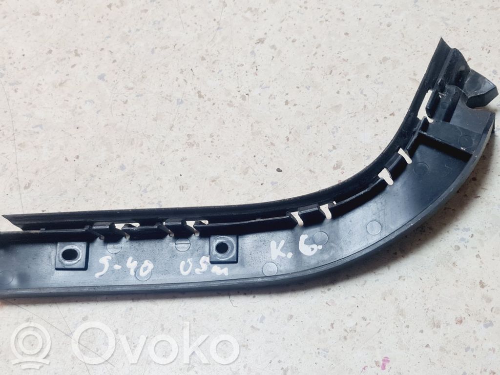 Volvo S40 Takapuskurin kannake 