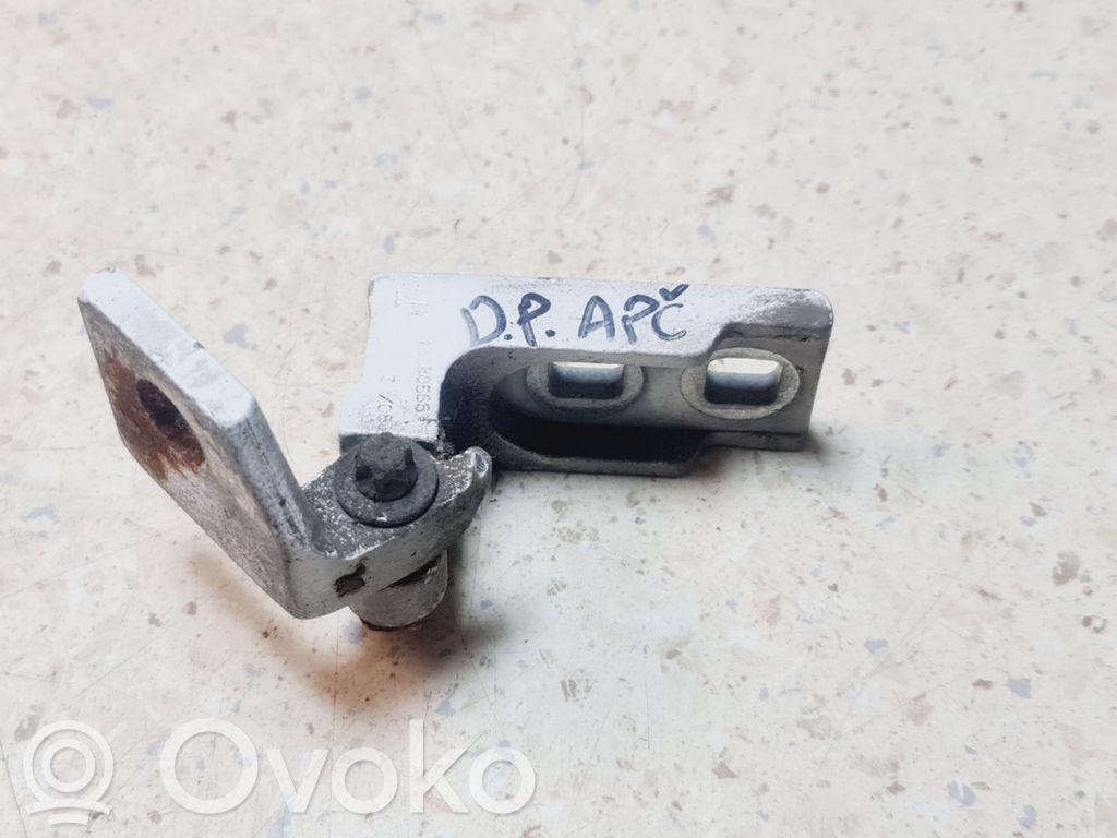 Opel Corsa D Front door lower hinge 